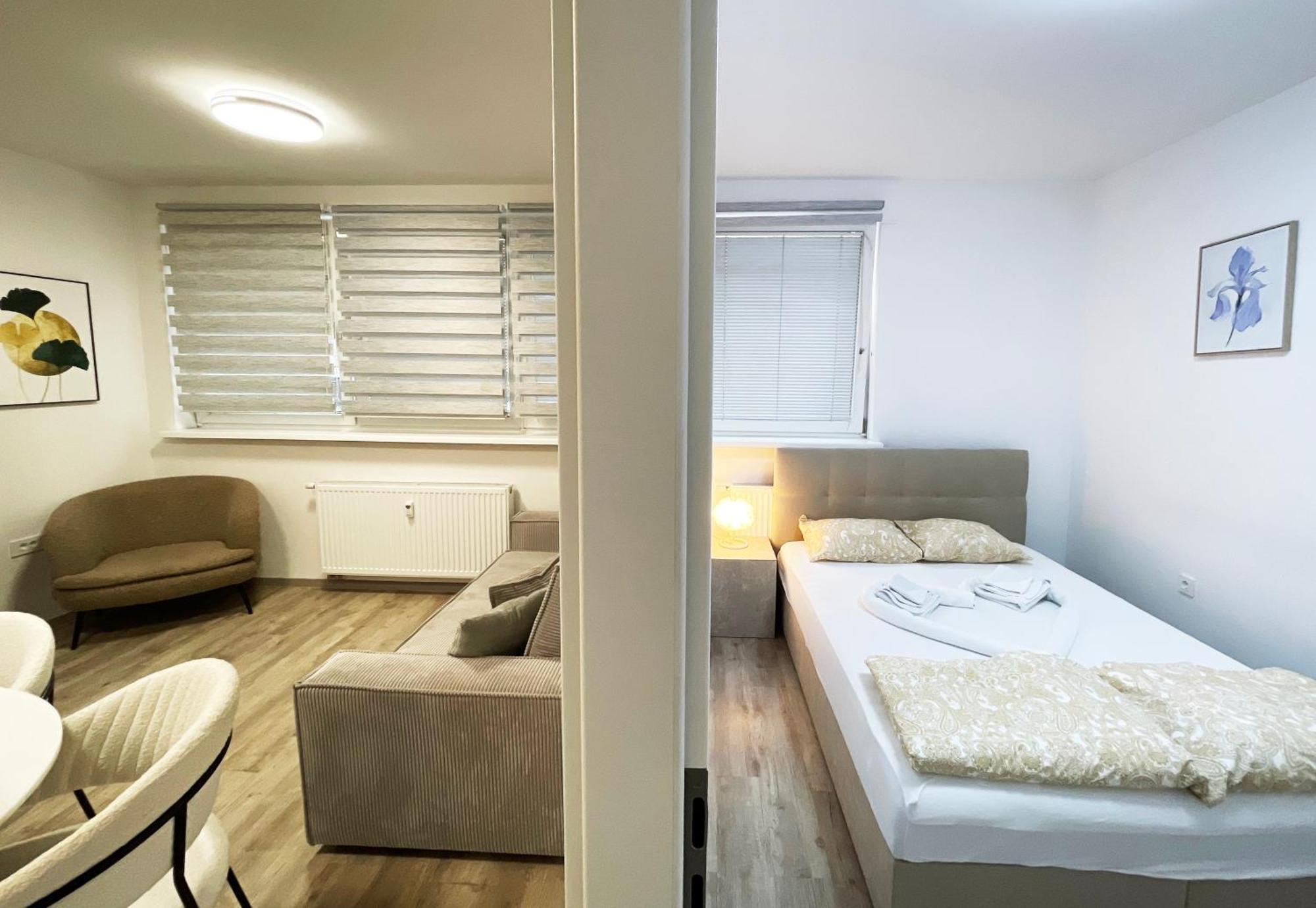 The Maze Apartment *